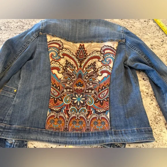 Chico's Blue Denim Set with Multicolor Embroidery - Picture 4 of 15